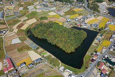 両宮山古墳