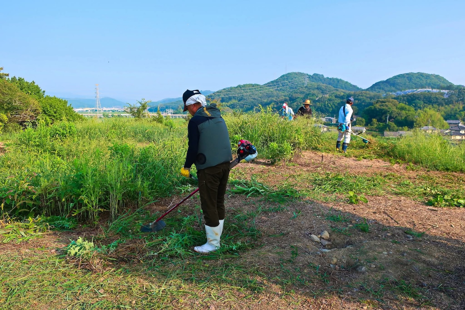 浦間茶臼山古墳草刈り作業